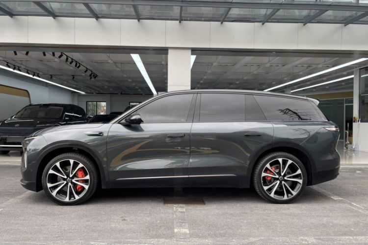 Used Nio ES8 2023 100kWh Signature Edition
