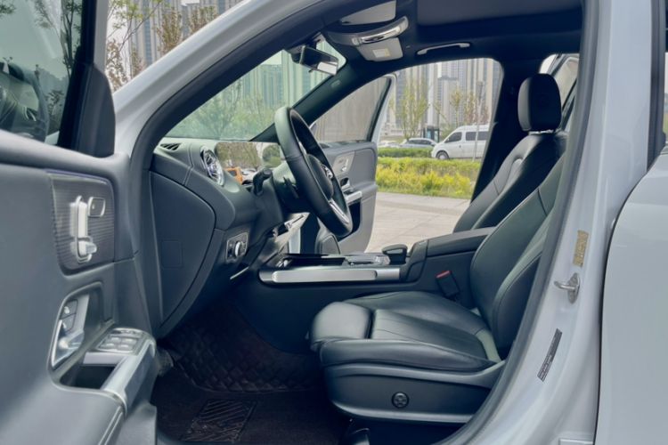 Used Mercedes-Benz GLB 2020 Facelift GLB 200 Fashion Edition Interior 4