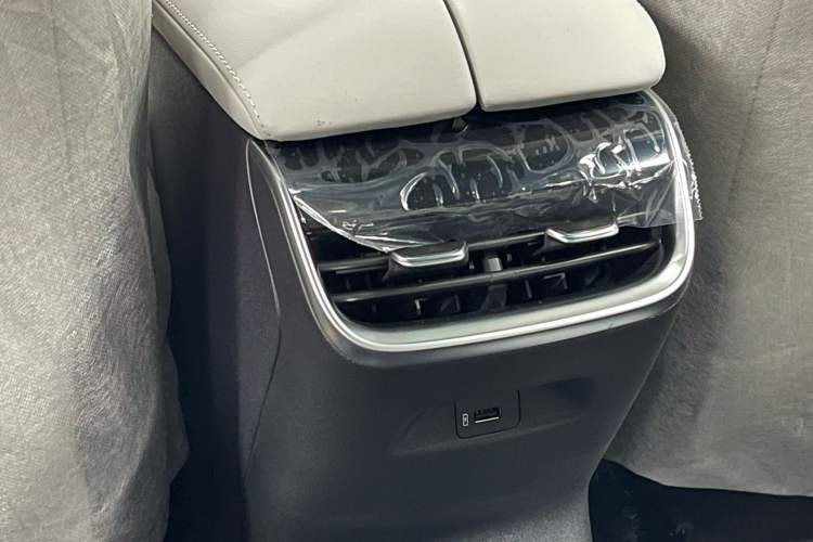 Used CHANGAN NEVO A07 2025 Blue Whale Range-Extending Model 140 Elite Version Exterior 6