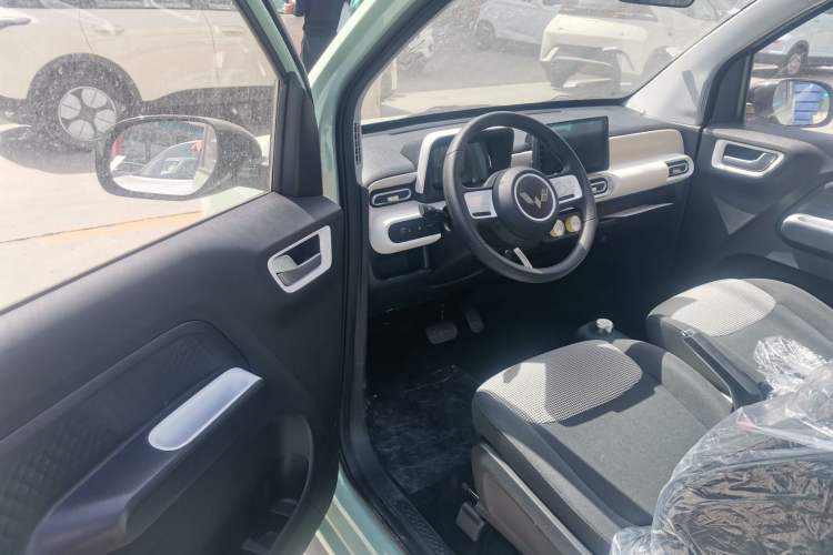 Used Wuling Hongguang MINIEV 2024 3rd Generation 215km Youth Edition