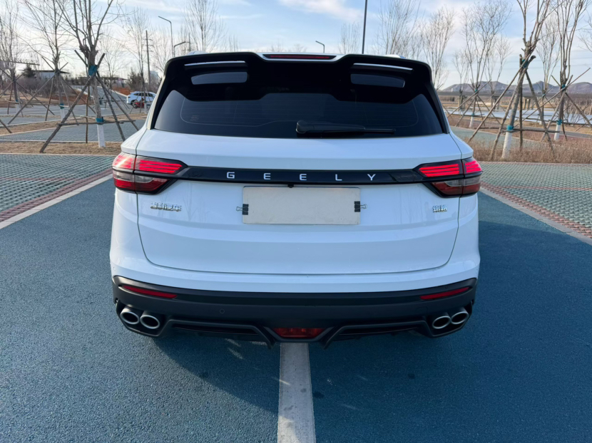 Geely Auto Coolray 2023 1.5T DCT Platinum Edition — снимка 12
