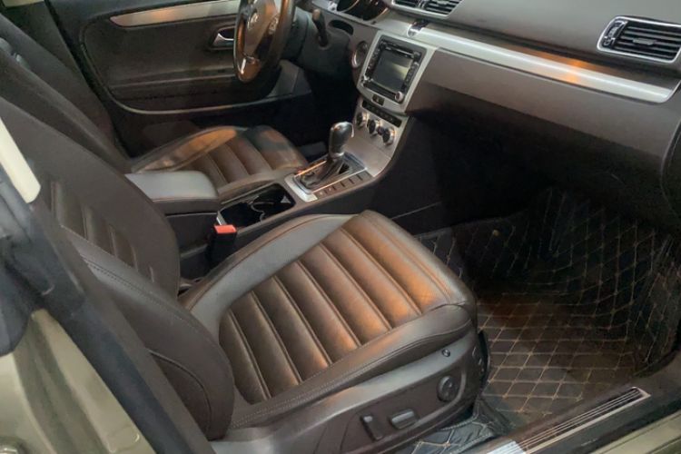 Used Volkswagen FAW-Volkswagen CC 2016 2.0 TSI Luxury Model
