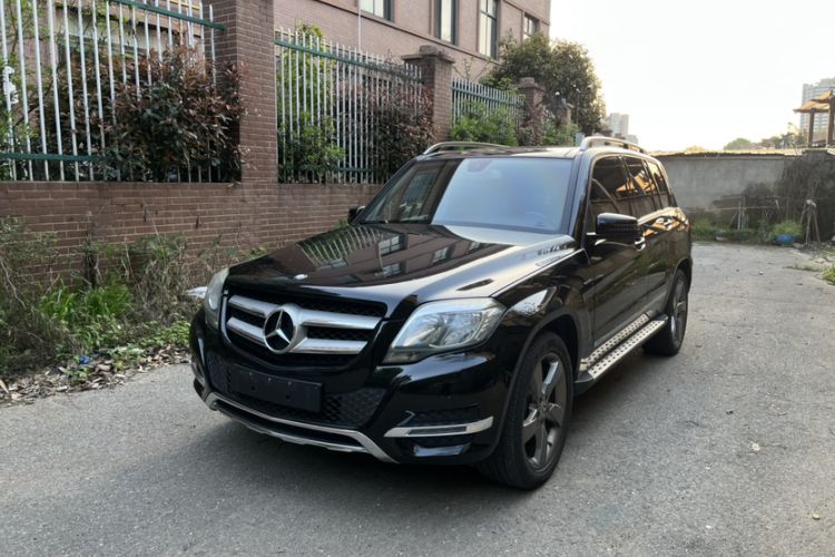 Used Mercedes-Benz GLK-Class 2013 GLK 300 4MATIC Dynamic Sunroof Model