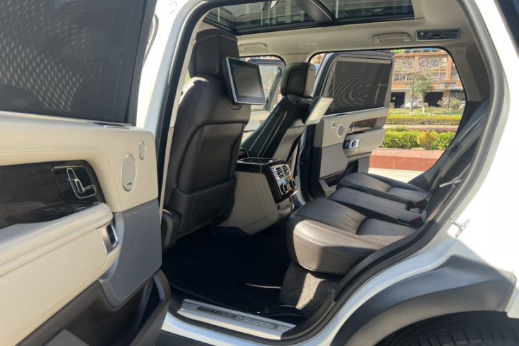 Used Land Rover Range 2020 3.0 L6 Long-Wheelbase Legacy
