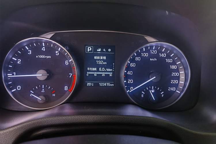 Used Hyundai Elantra (6th Generation / Lingdong) 2016 1.6L Automatic ZhiXuan – Elite Version Odometer Close Up