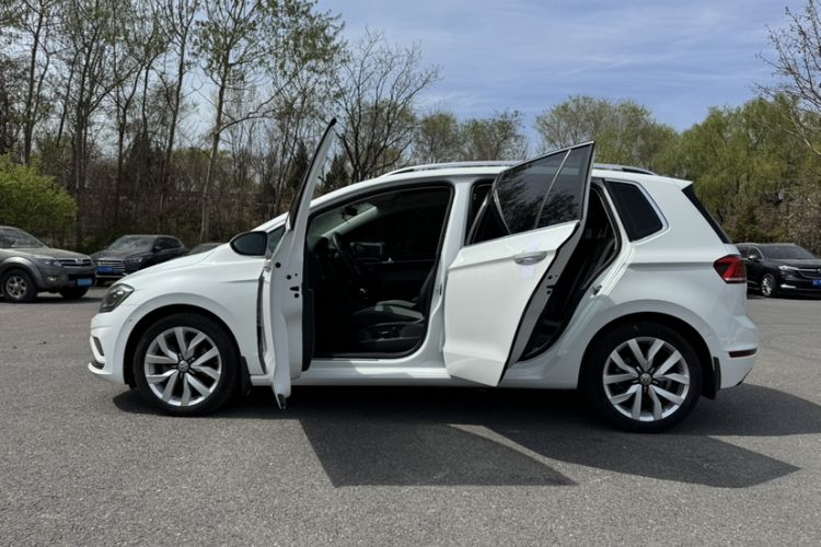 Used Volkswagen Golf Sportsvan 2019 280TSI Automatic Voyage Model China V Standard
