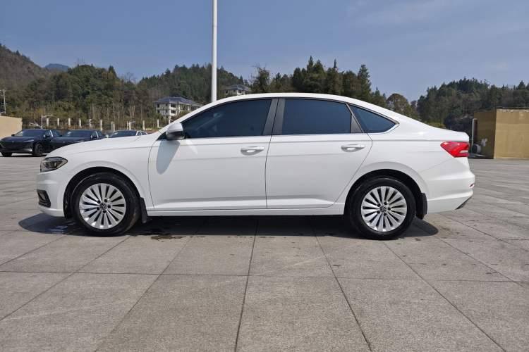 Used Volkswagen Lavida 2021 1.5L Automatic Comfort Edition
