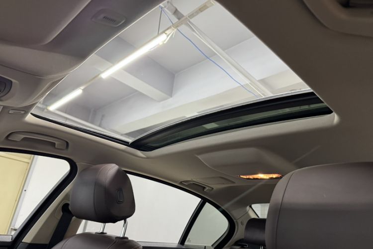 Used BMW 5 Series 2014 525Li Luxury Design Package