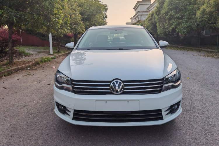 Used Volkswagen Bora 2015 Qihui Edition 1.6L Automatic Fashion Model Exterior 3