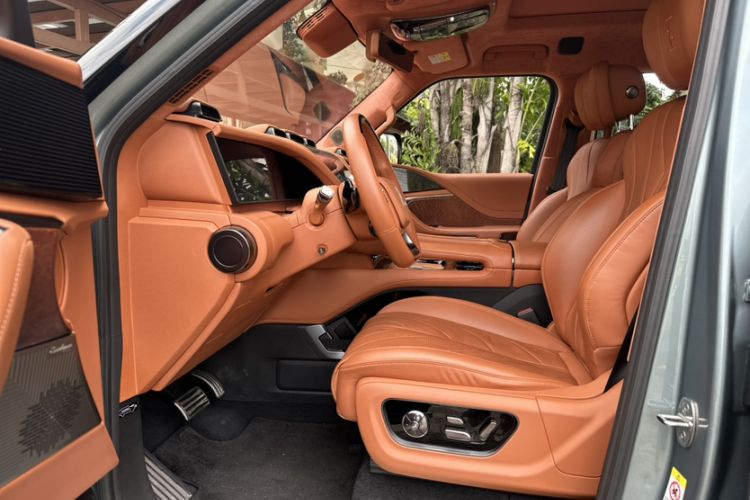 Used Yangwang U8 2023 Luxury Edition
