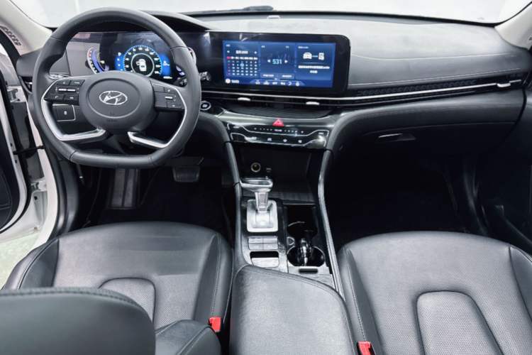 Used Hyundai Mistra 2021 1.8L CVT GLX Elite Edition