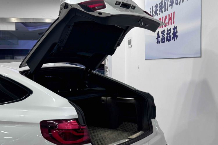 Used BMW 3 Series GT 2020 320i M Sport Package
