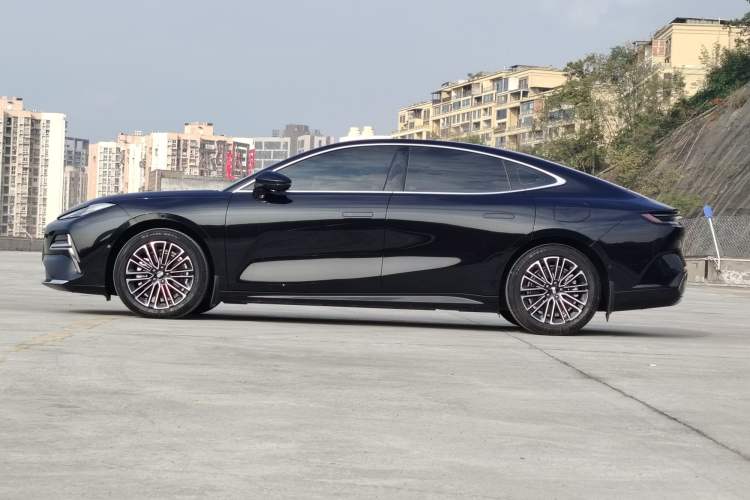 Used Geely Galaxy Galaxy 8 2025 130km EM-i Deluxe Edition