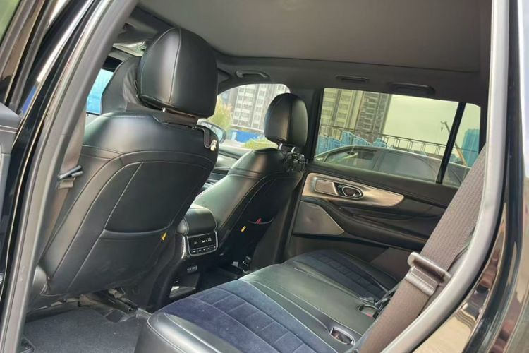 Used GAC Trumpchi GS8 2022 Flagship Series 2.0 TGDI Four-Wheel Drive Luxury Smart Connectivity Version (7 Seats) Interior 3