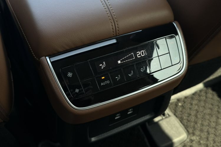 Used Nissan Pathfinder 2024 380 VC-TURBO Four-Wheel Drive Intelligent Driving Version 6 Seats Interior 14