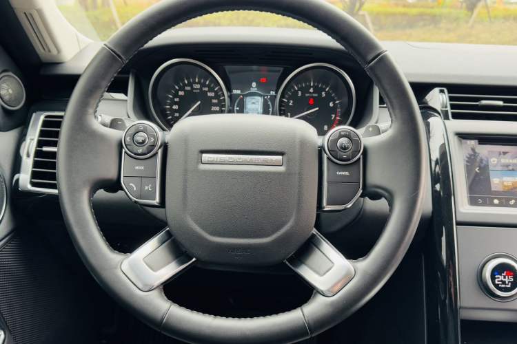 Used Land Rover Discovery 2018 3.0 SC V6 SE