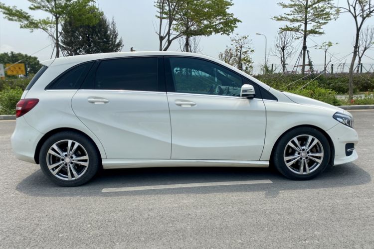 Used Mercedes-Benz B-Class 2015 B 200 Fashion Model