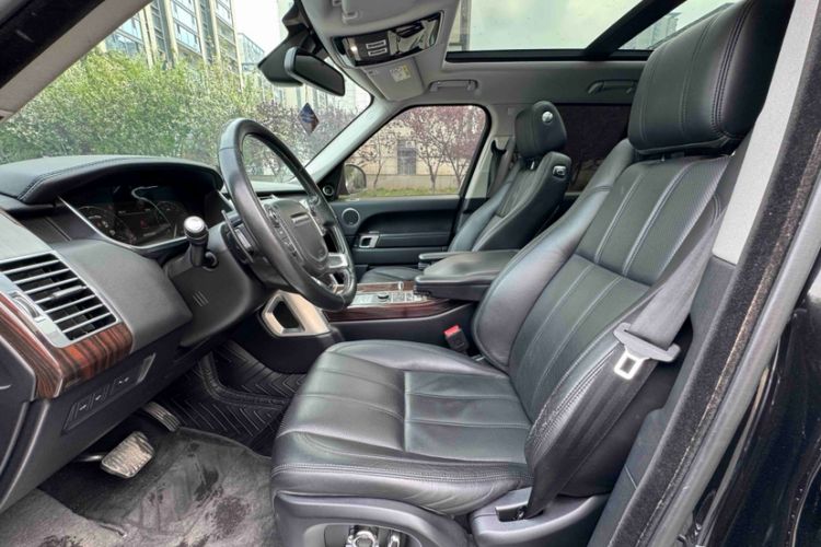Used Land Rover Range 2016 3.0 SC V6 Vogue Interior 2