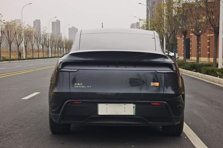 Used Tesla Model Y 2025 Rear-Wheel-Drive Version