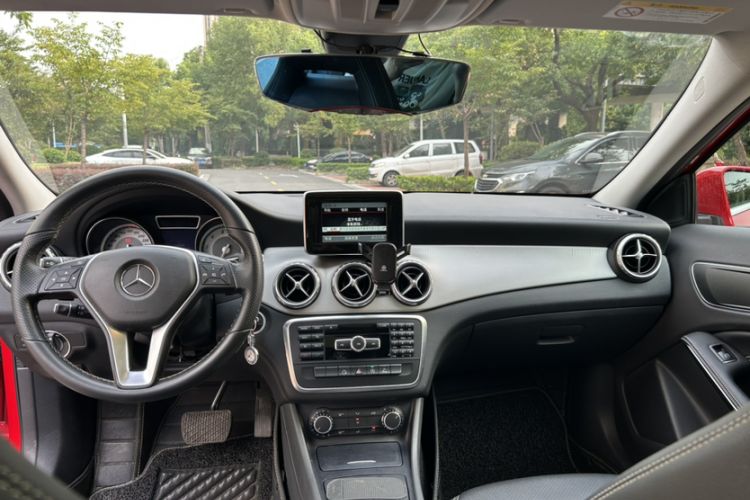 Used Mercedes-Benz GLA 2015 GLA 200 Fashion Model