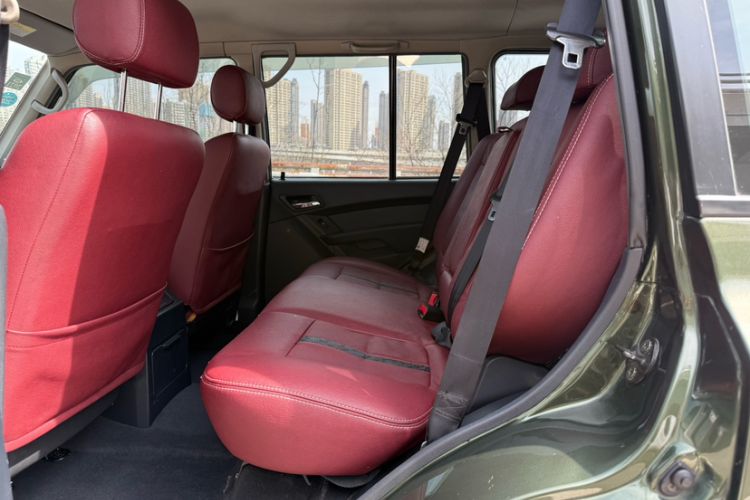 Used Leopaard Q6 2015 2.4L Manual 4x4 Excellence Edition
