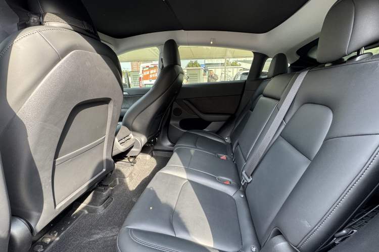 Used Tesla Model Y 2024 Long-Range All-Wheel-Drive Version