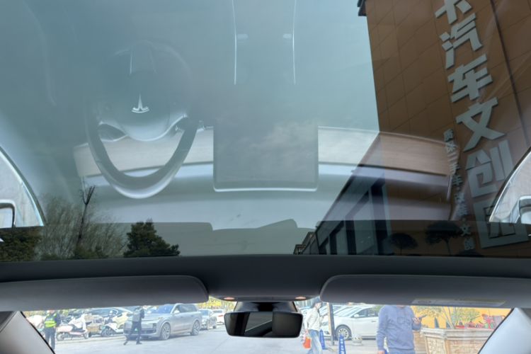 Used Tesla Model 3 2019 Long-Range Rear-Wheel-Drive Version Interior 6