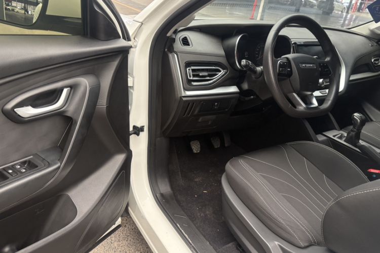 Used JETOUR X70M 2020 Revised 1.5T Manual Partner Version 5-Seater