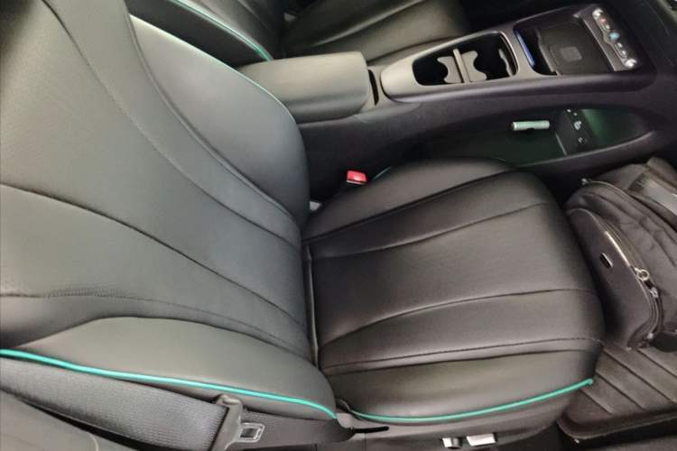 Used BYD Dolphin 2025 Intelligent Driving Version 410 km Fashion Edition Interior 10