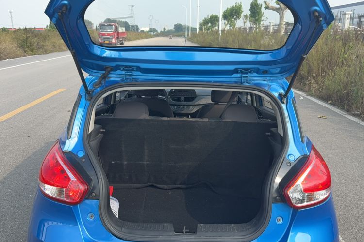 Used Baojun 310 2017 1.5L automatic comfort version
