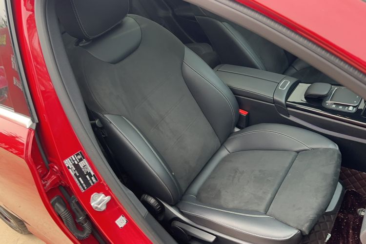 Used Mercedes-Benz A-Class 2022 Second Facelift A 200 L Sport Sedan Fashion Version
