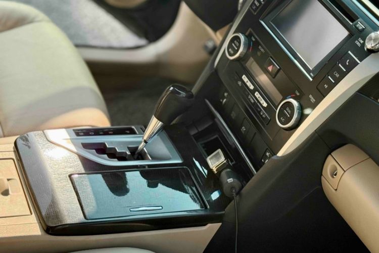 Used Toyota Camry 2012 Luxurious Edition 2.5HG Zunrui