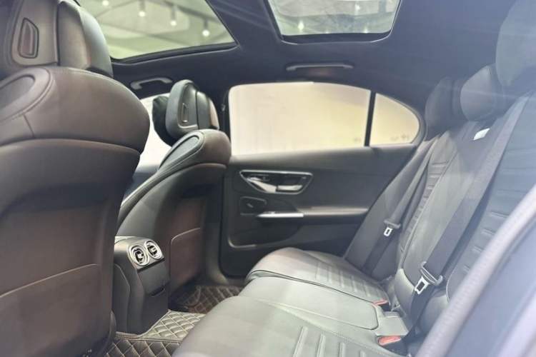 Used Mercedes-Benz C-Class 2022 C 260 L Sport Edition Interior 4