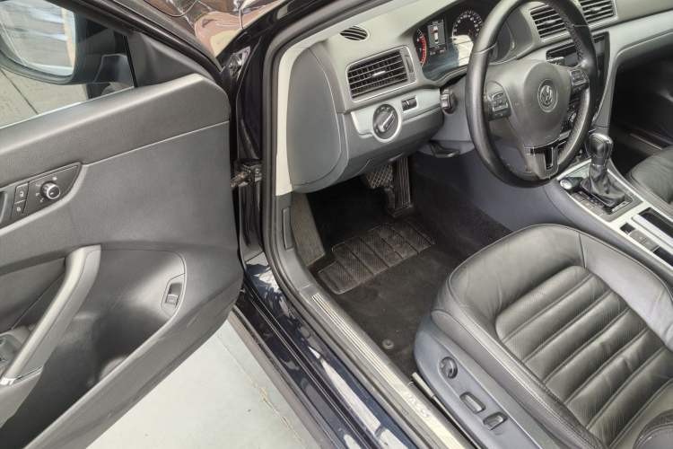 Used Volkswagen Passat 2014 1.8TSI DSG Prestige Edition