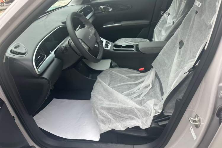 Used Geely Galaxy Geome 2026 Model 310km Youth Edition Interior 2