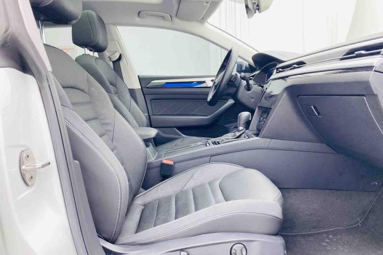 Used Volkswagen FAW-Volkswagen CC 2023 Hunting Vehicle 380TSI Hunter's Heart Edition Interior 3