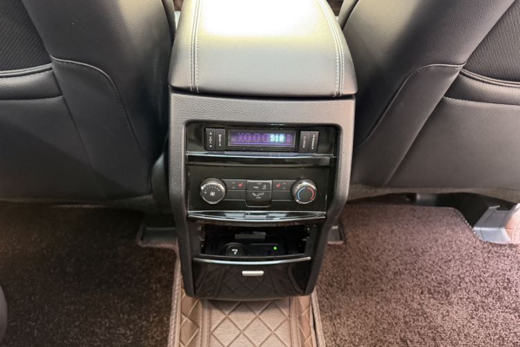 Used Ford Edge 2016 EcoBoost 245 Four-Wheel Drive Titanium 7-Seater
