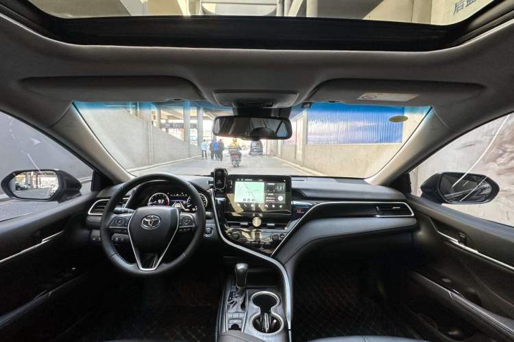 Used Toyota Camry 2021 2.5G Luxury Edition
