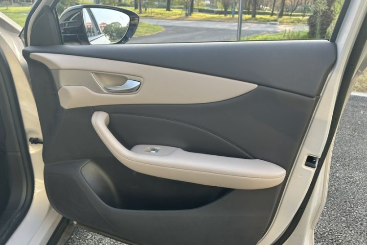 Used MG ES5 2025 525max Rear-Drive Intelligent Driving Version
