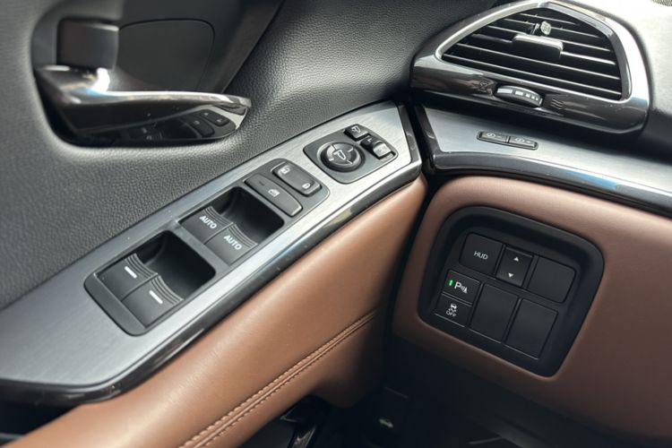 Used Acura CDX 2016 1.5T Two-Wheel Drive Deluxe Edition