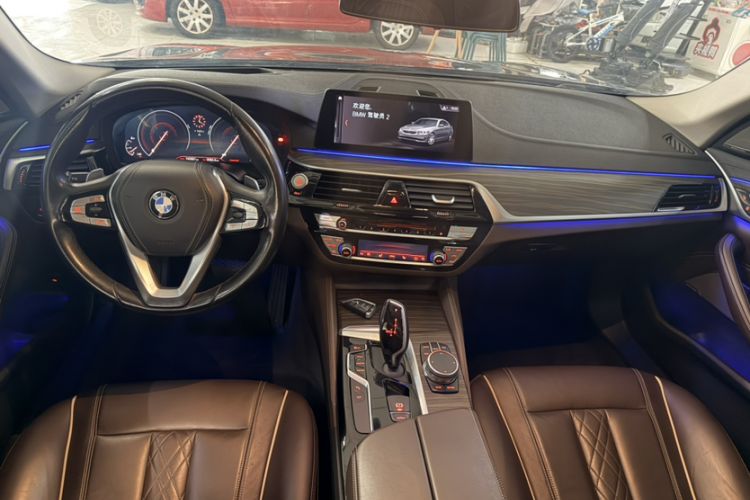 Used BMW 5 Series 2019 Facelifted 530Li Luxury Edition Premium Package
