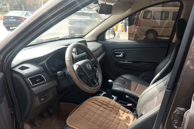 Used Dongfeng Fengon 330 2019 1.5L 330S Manual Comfort Version China VI Standard