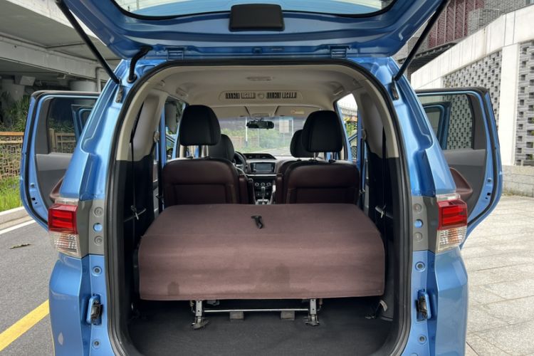 Used Venucia M50V 2019 1.6L CVT Luxury Edition
