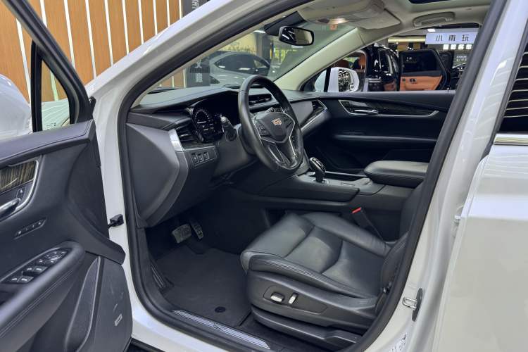 Used Cadillac XT5 2016 25T Luxury Model
