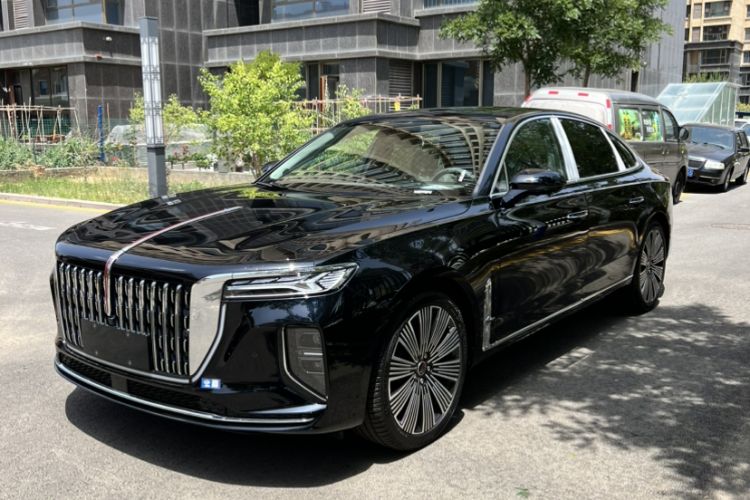 Used Hongqi H9 2025 2.0T Two-Wheel Drive Flagship Luxury Business Edition 5 Seats