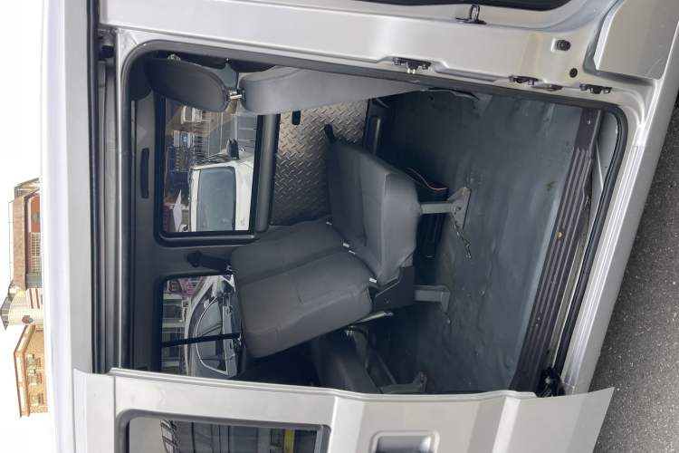 Used Wuling Rongguang EV 2022 Basic Passenger Bus Powered by Penghui Battery