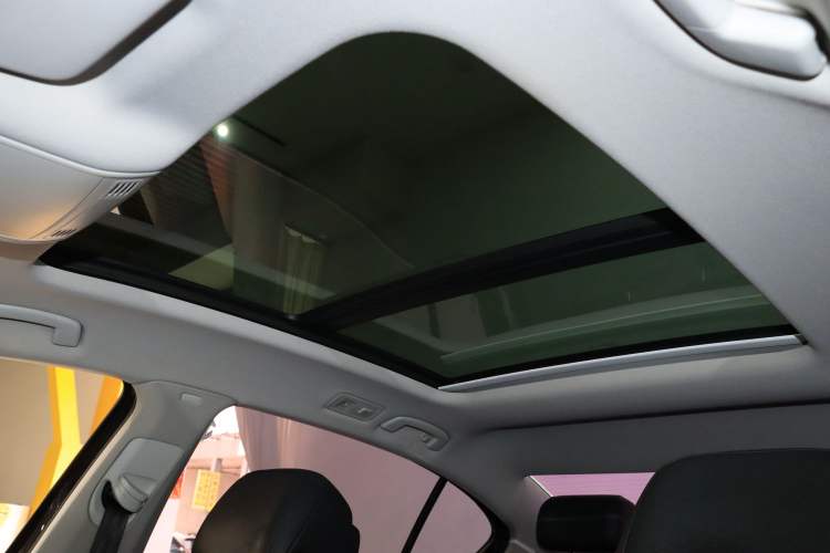 Used Volkswagen Magotan 2018 330TSI DSG Advanced Model Headliner