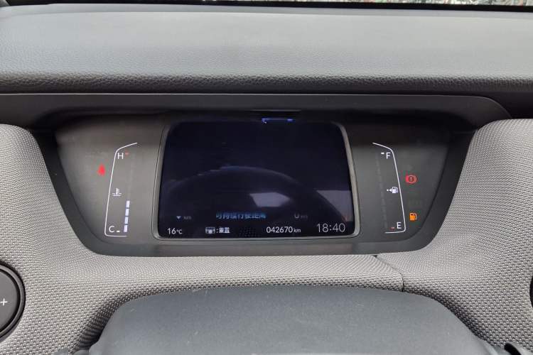 Used Honda LIFE 2021 1.5L CVT CRO-SS Fun Edition