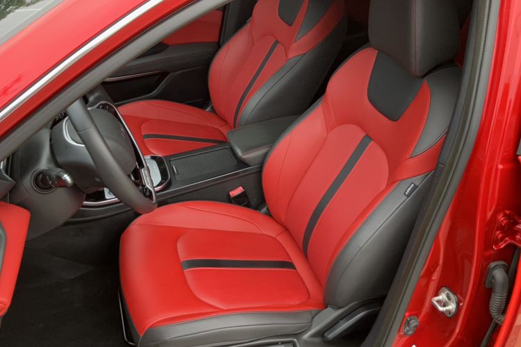 Used Dongfeng Aeolus Yixuan 2020 230T Automatic Dazzle Track Rider Edition
