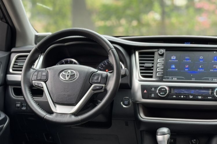 Used Toyota Highlander 2015 2.0T Four-Wheel Drive Luxury Edition 7-Seater